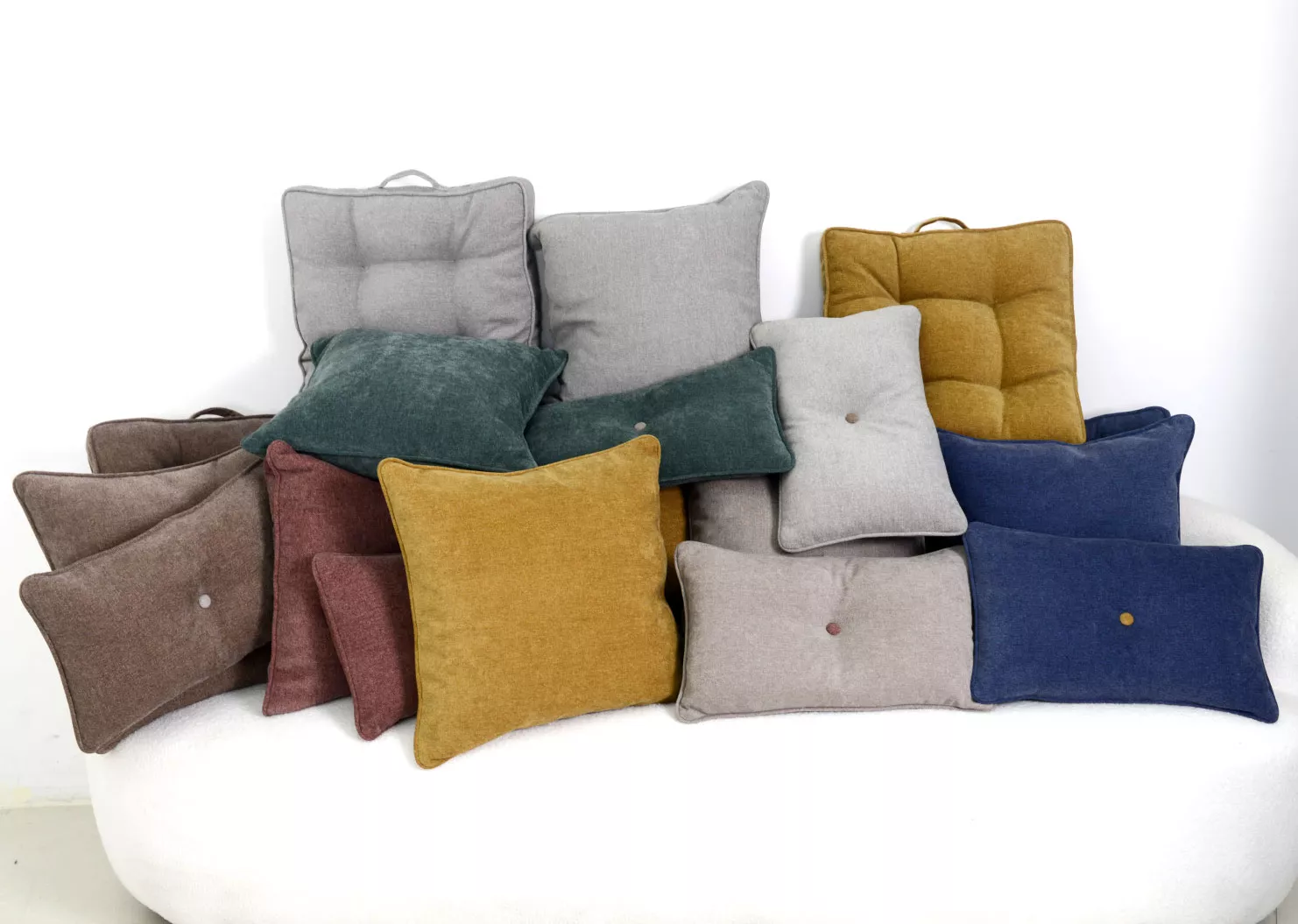 Pillows & Cushions